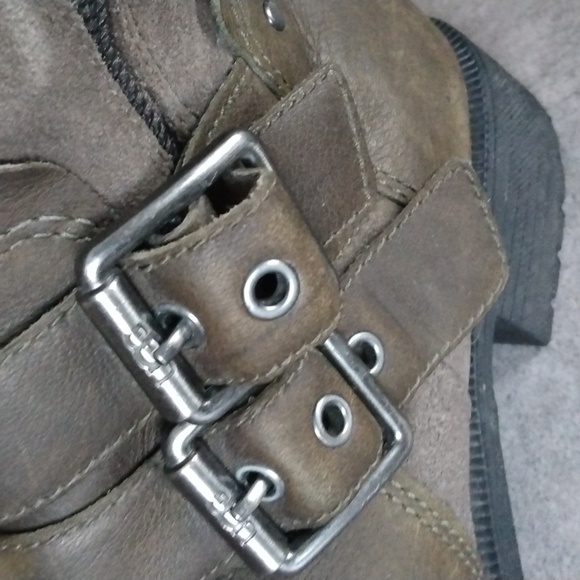 UGG Boots - Picture 4 of 10